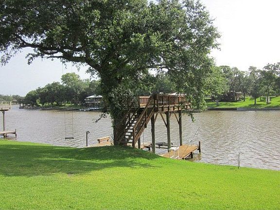 2nd image of 240 County Road 461a