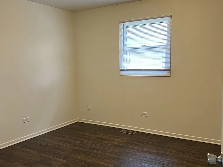 1832 Joppa Ave — Photo 6