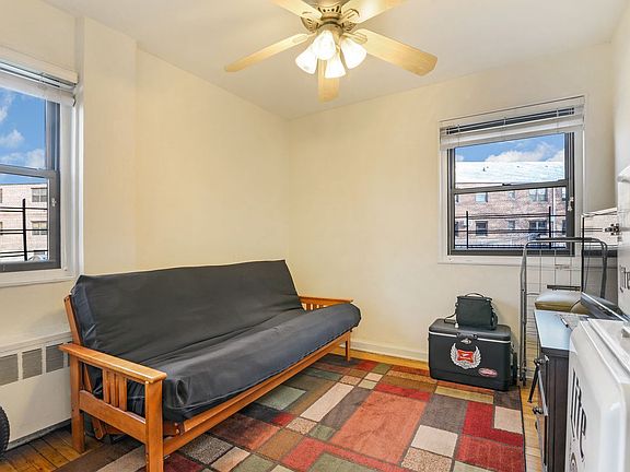 4th image of 15623 80th St #1