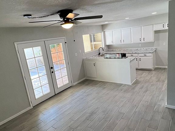5th image of 8026 N 32ND Avenue