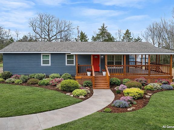 3rd image of 18 Costner Ln