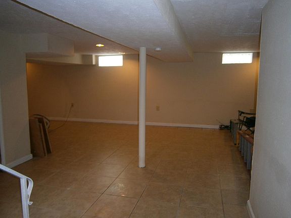 3rd image of 1863 Kipling Dr