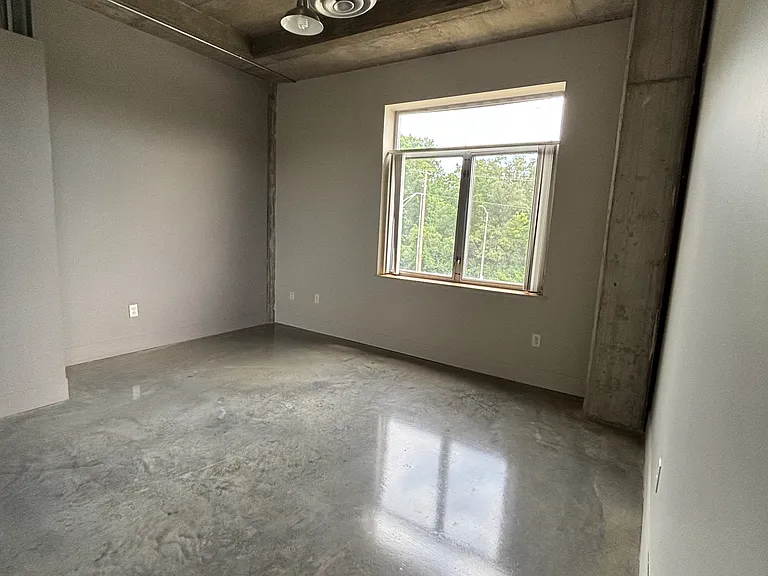 Vine Street Lofts — Photo 15