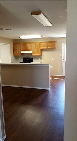 2nd image of 1385 Loop 332 Unit B
