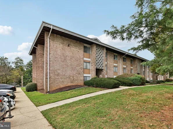 582 Wilson Bridge Dr #6783-B-2, Oxon Hill, MD 20745