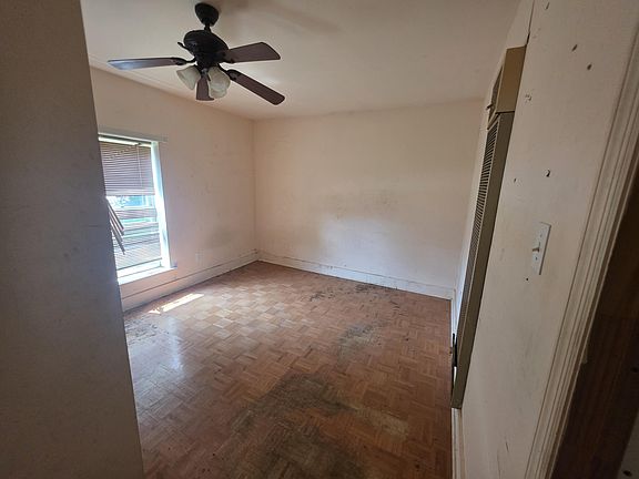 5th image of 1303 E Main St
