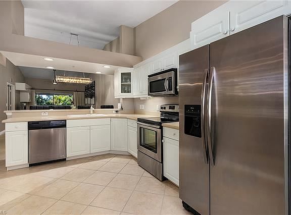 4th image of 2370 Hidden Lake Ct APT 6
