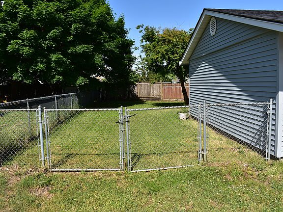 3rd image of 4116 NE 127th Ave