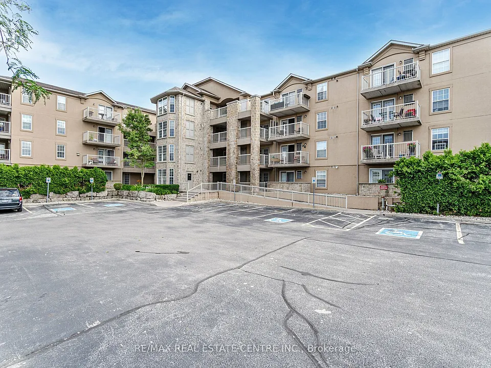 1820 Walkers Line #106