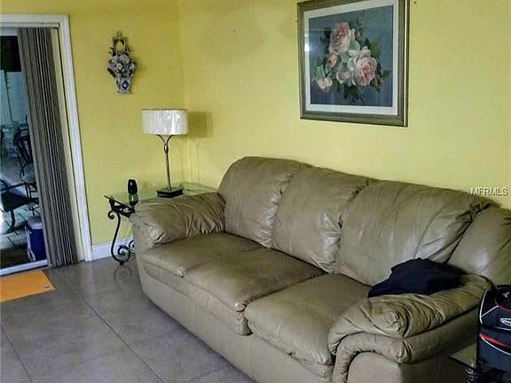 4th image of 8339 Drycreek Dr