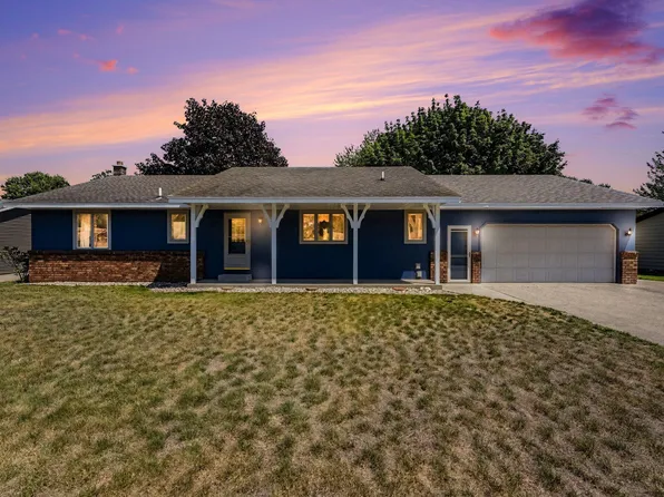 2660 Creek View Dr, Zeeland, MI 49464