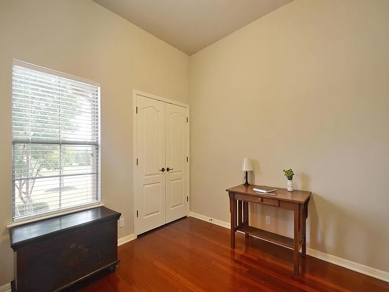 111 Miss Ashley St — Photo 7