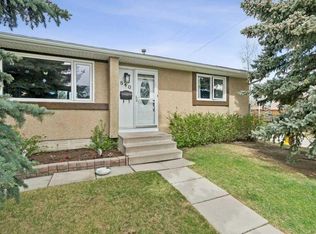 840 E Pinecliff Dr NE, Calgary, AB T1Y3W7
