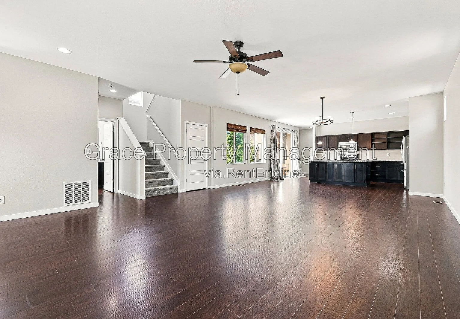 3 bed, 2.5 bath, 1929 sqft, $2,995 — Photo 3