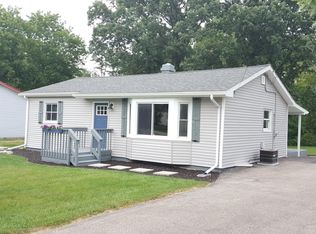 2097 Bramblewood Dr, Burton, MI 48519