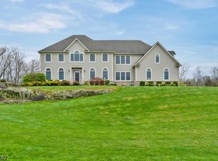 4 Vernon View Dr, Glenwood, NJ 07418