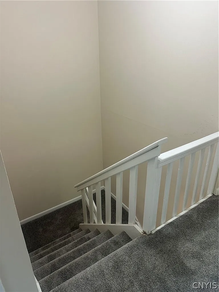 3 bed, 1.5 bath, 1310 sqft, $1,850 — Photo 4