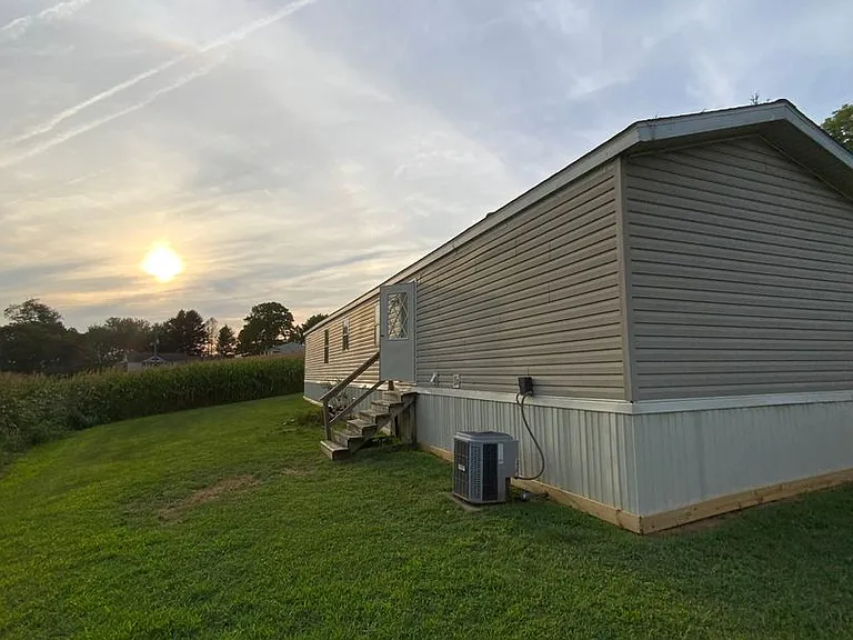 19 Roberts Rd — Photo 3