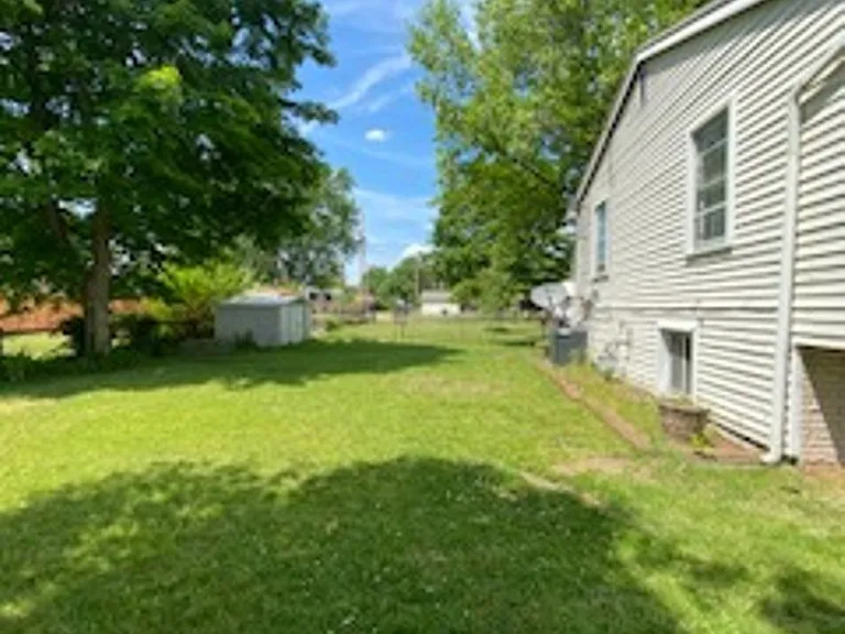 2637 Frances Ave — Photo 18
