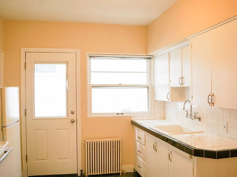 2031 NW Johnson St #2 — Photo 5