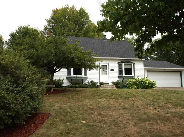 5585 Ozark Ave N, Stillwater, MN 55082