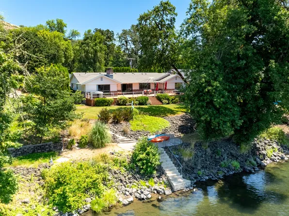 1036 Echo Dr, Roseburg, OR 97470