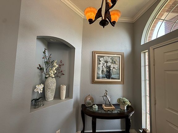 4th image of 1202 Golden View Ct