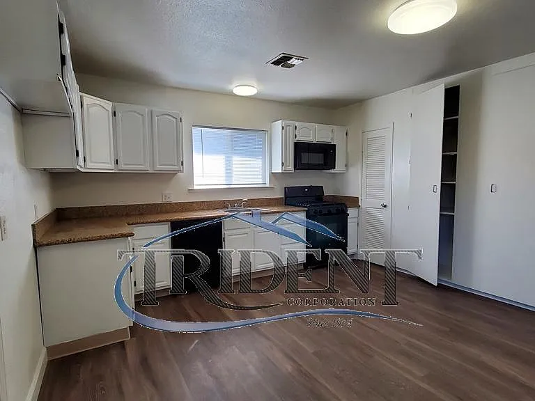 1825 Sierra Way — Photo 5