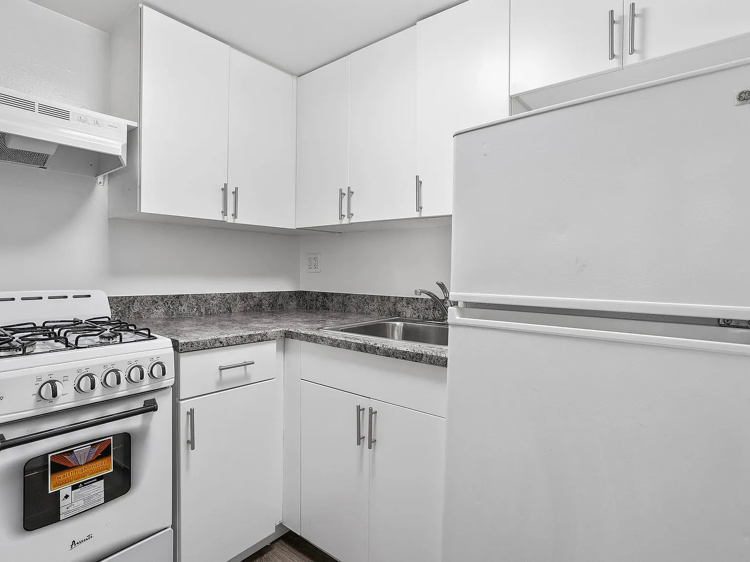 88 Fulton Street — Photo 4
