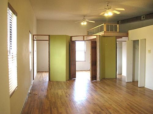 3rd image of 2059 W Grand Ave Floor 2