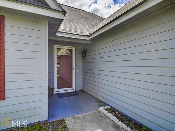 4th image of 115 Lake Crest Dr