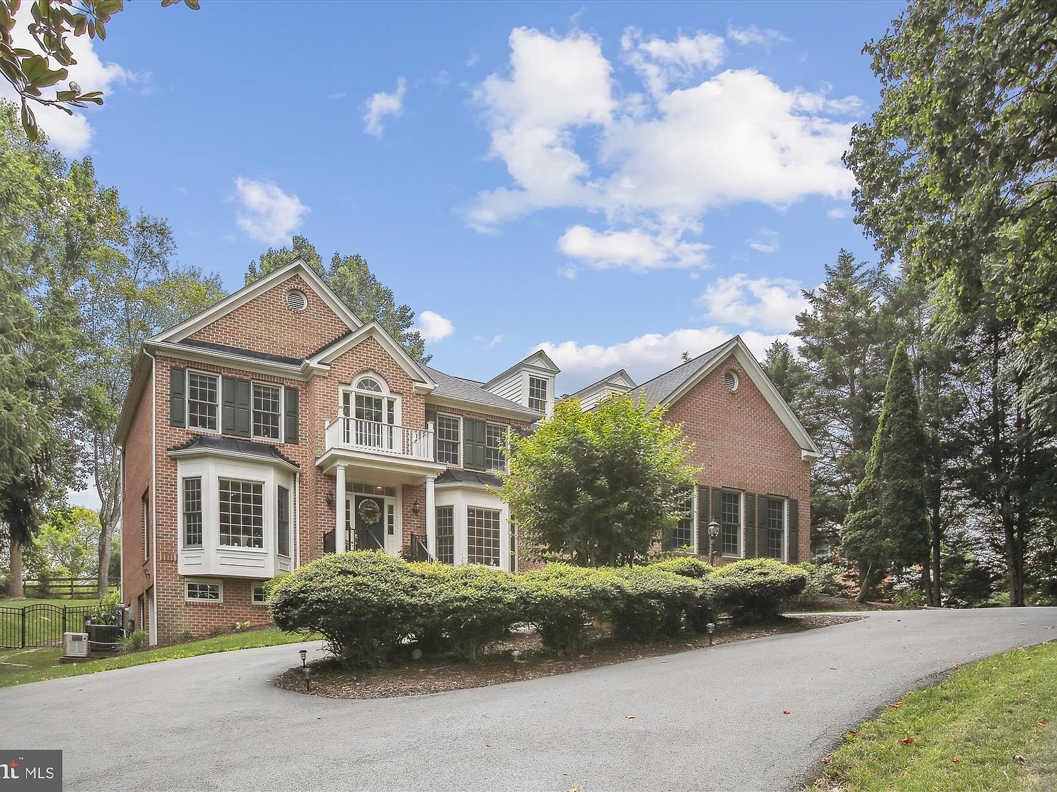 8207 Thomas Ashleigh Ln, Clifton, VA 20124 Zillow