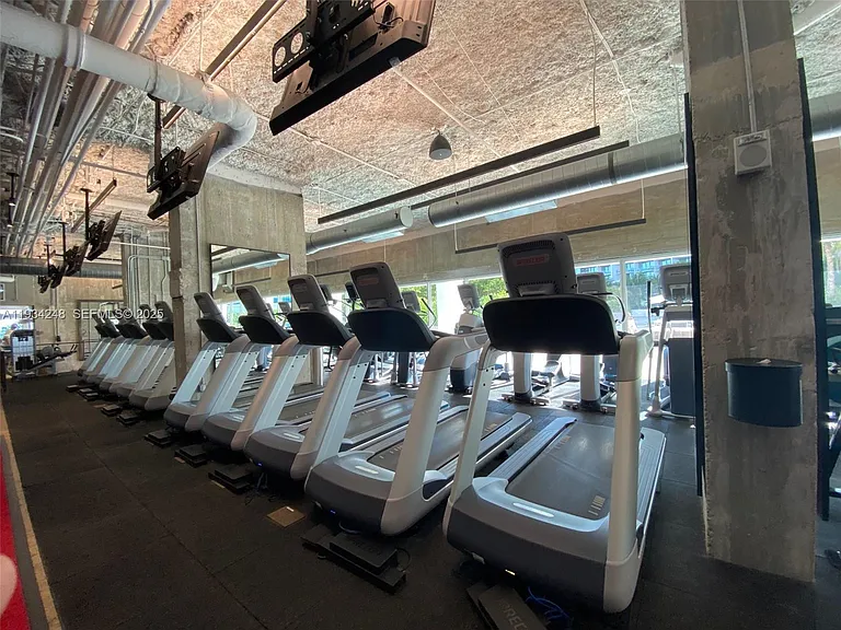 2301 Collins Ave #507 — Photo 40