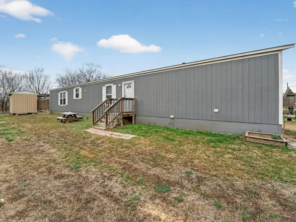 16 4th St, Maxwell, TX 78656