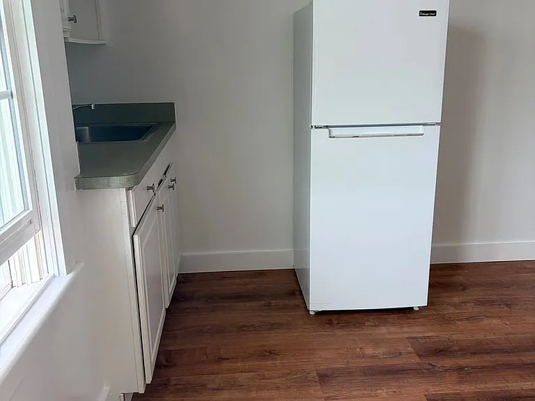 85 N Main St — Photo 3