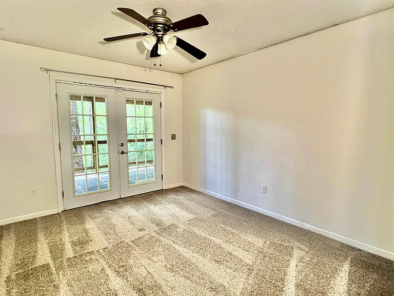208 Timberlake Dr — Photo 20