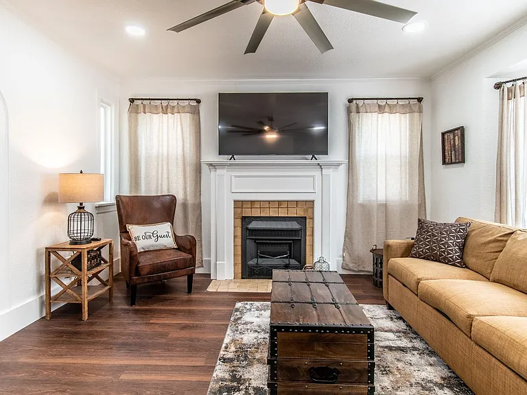 1117 Ocean Dr E #B — Photo 7