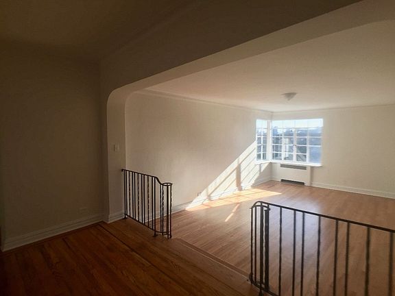 2nd image of 135 W 225th St APT 3M