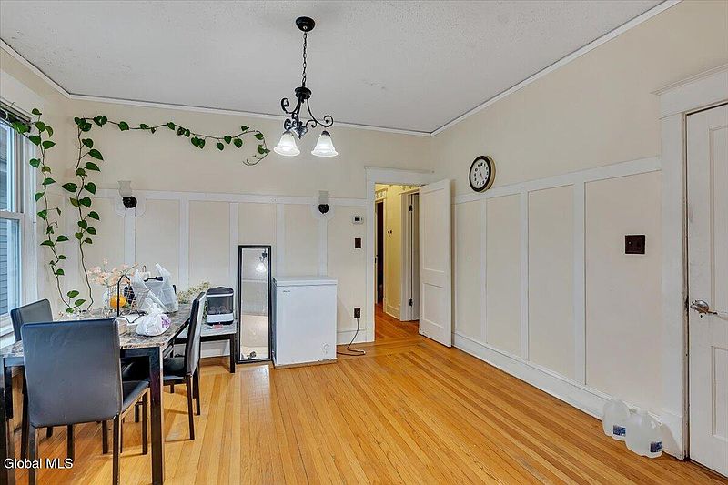 3rd image of 248 Morris Street