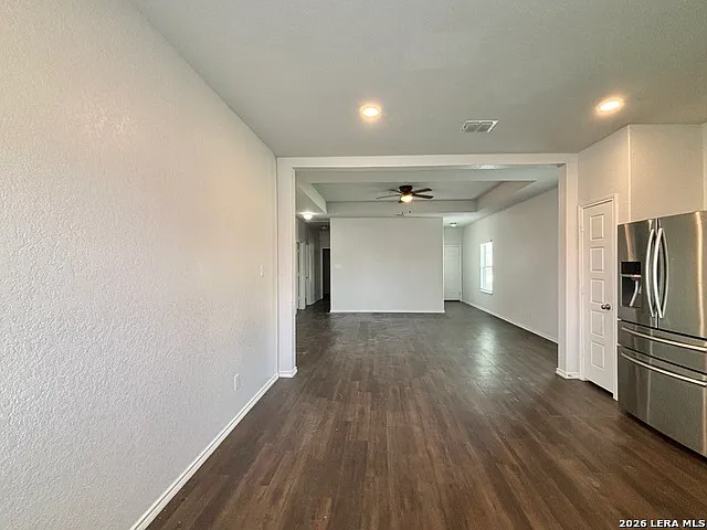 4 bed, 2.0 bath, 1427 sqft, $1,695 — Photo 4