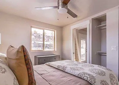 280 W Washington Ave #A — Photo 7