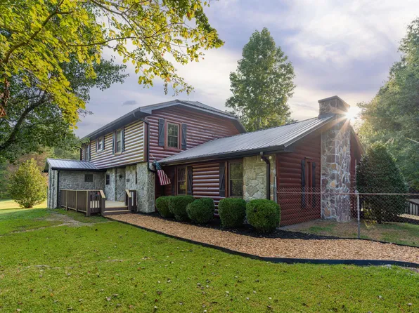 933 Halls Valley Rd, Trion, GA 30753