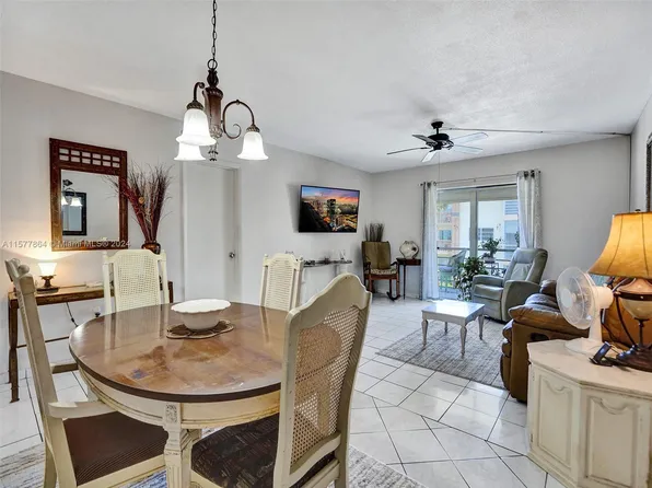 17090 NE 14th Ave APT 202, North Miami Beach, FL 33162
