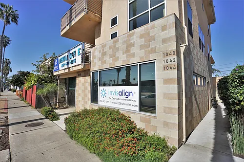1044 Grand Ave Photo 1