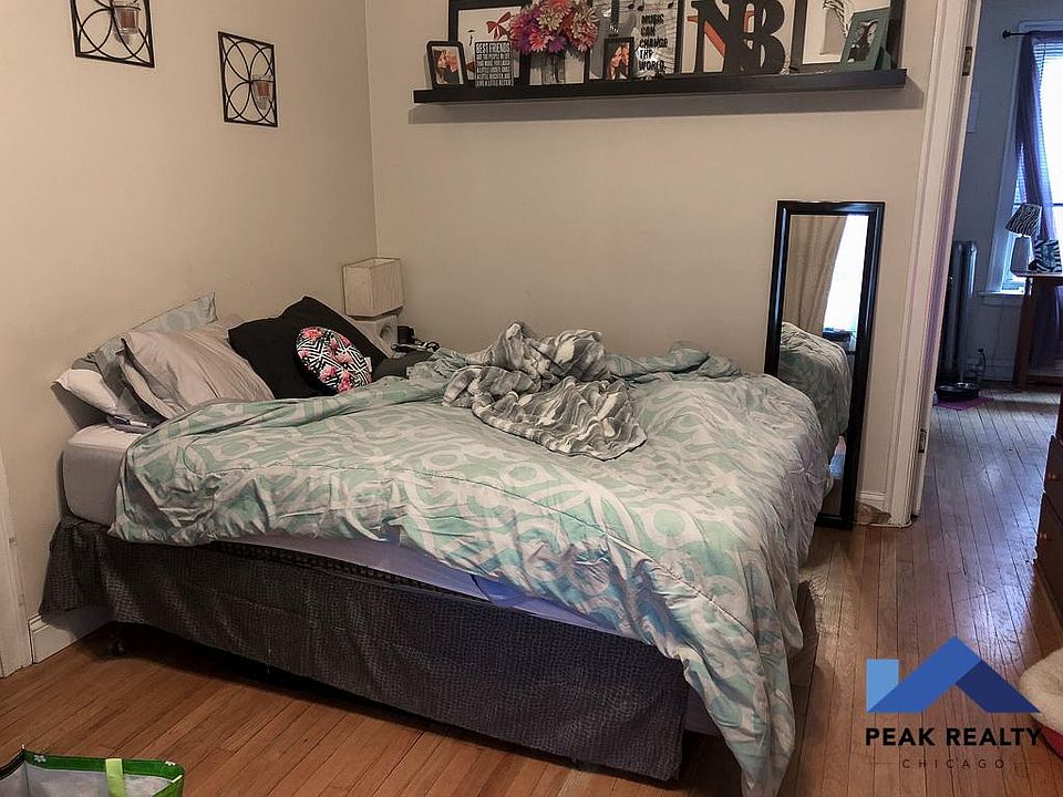 1st image of 915 W Oakdale Ave APT F1
