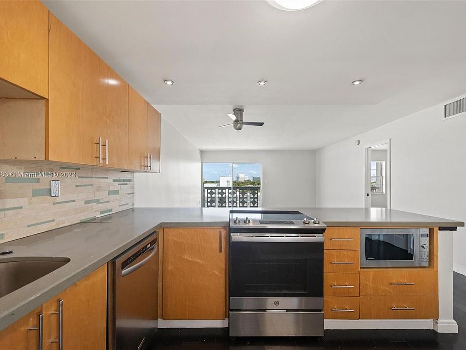 1st image of 4141 Nautilus Dr APT 8H