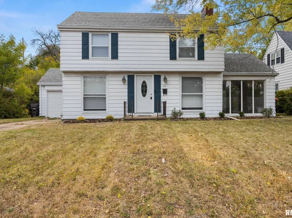 411 W Knoll Crest Dr, Peoria, IL 61614