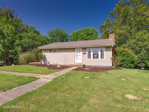 967 Nieman Rd, Holts Summit, MO 65043