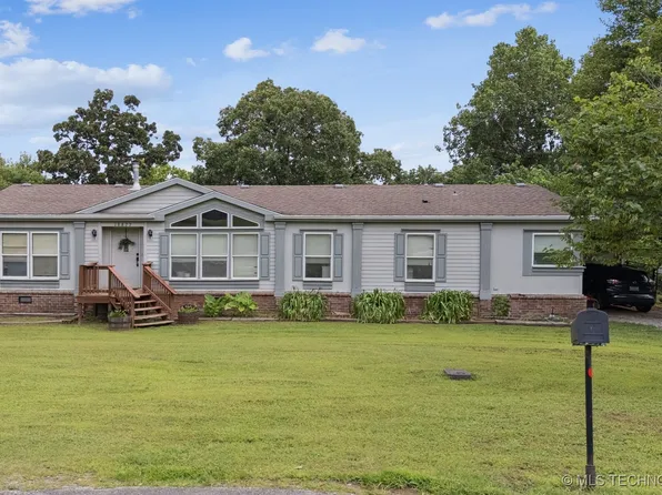18877 E Oakridge Dr, Claremore, OK 74017