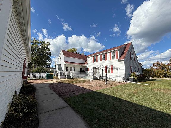 2nd image of 3009 Riverside Ave